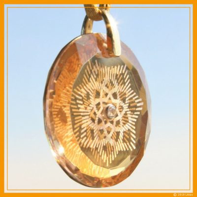 Goldenes Ashtar Medaillon Lichtdiamant